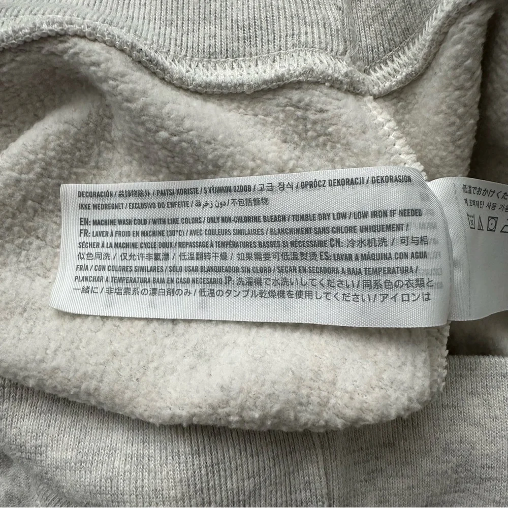 A&F Light Gray Soft Lace Up Front Cropped Long Sleeve Pullover Crew Sweatshirt - Picture 6 of 7